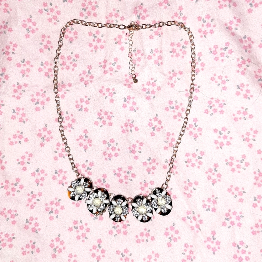 Flower chunky necklace